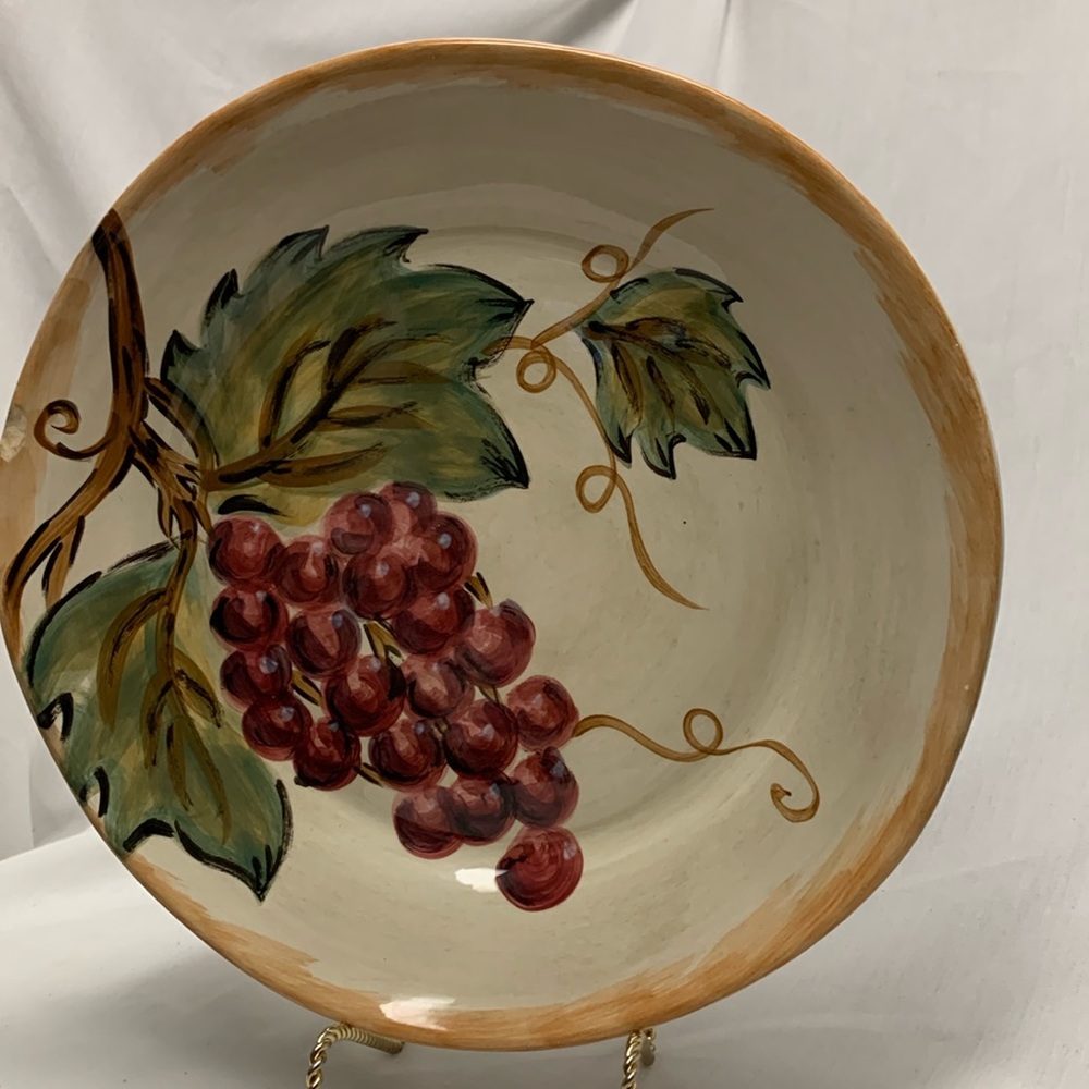 Tabletops Unlimited Napa Red/Purple Grapes 11.5” Dinner Plate
